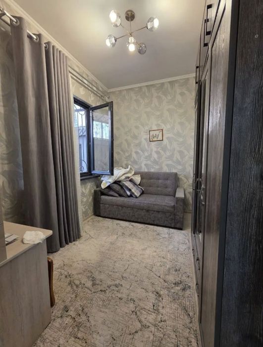 Продаю 3-х ком 1 соток на Буюк ипак йули Буз базар