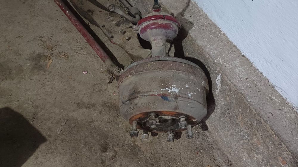 Передняя балка от Mercedes 809