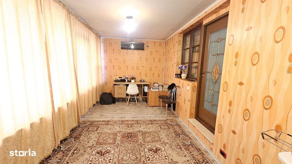 Casă la bloc 193 mp, living 60 mp, grădină, extinderi cu fundație