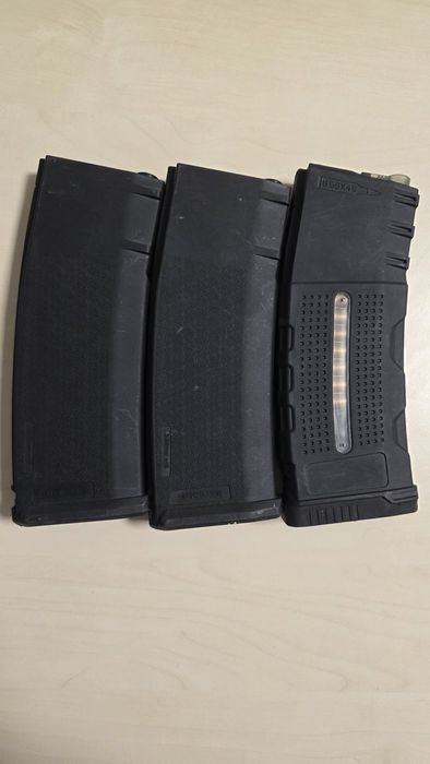 Arma airsoft m4 HALF-METAL Specna Arms