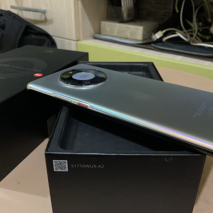 Huawei Mate 40 Pro 256GB – Mystic Silver – Безупречно състояние