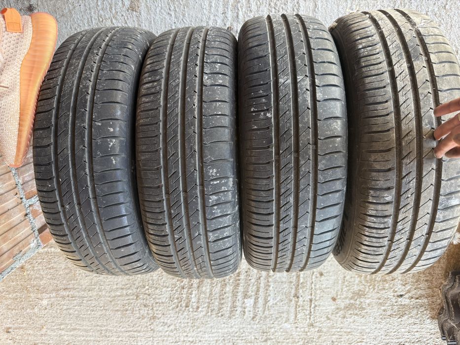 Set 4 Anvelope 195/65/15