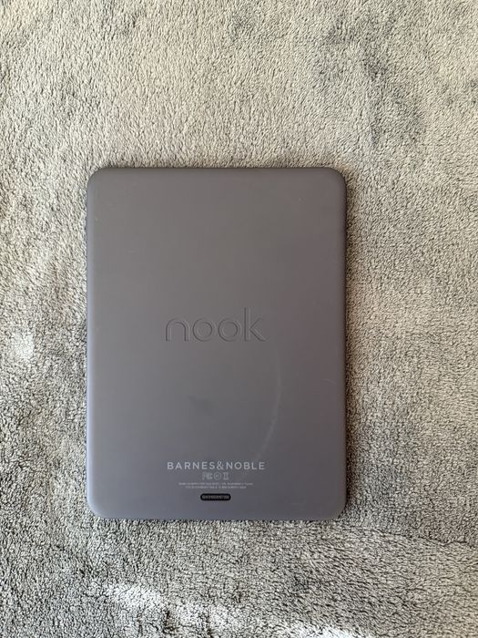 Електронен четец Branes & Nobles Nook GlowLight 4 Plus