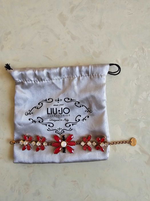 Уникална гривна на Liu Jo