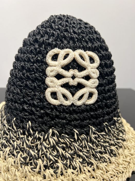 Дамска шапка Chanel , Lowe