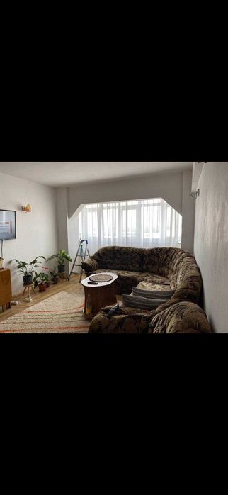 Inchiriez apartament 3 camere zona Grivita-Uvertura Mall