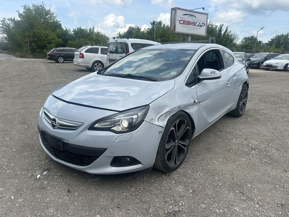 Предна броня за Опел Астра J GTC