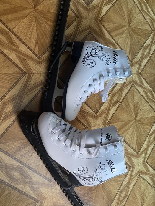 Коньки, в хорошем состоянии