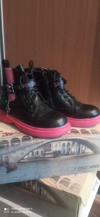 Ботинки для девочки