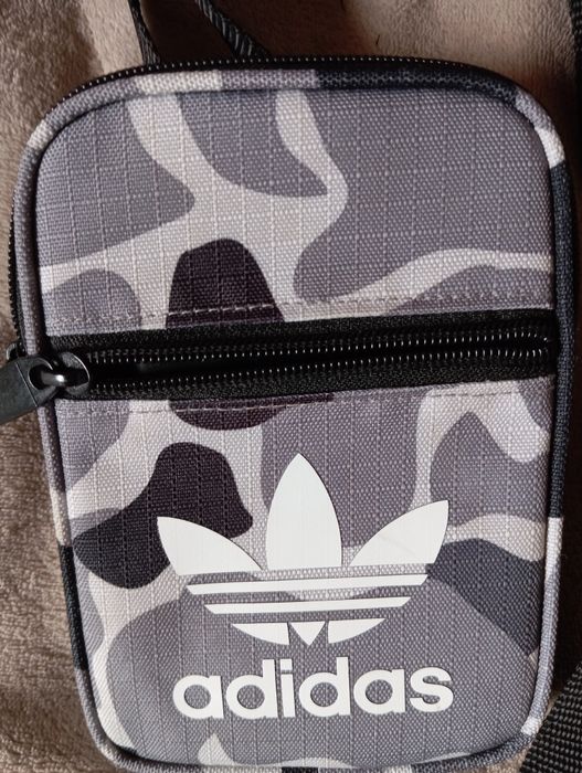 Geanta mica Adidas Camouflage festival unisex