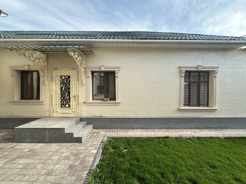 Продается благоустроенный дом в мкр Акниет