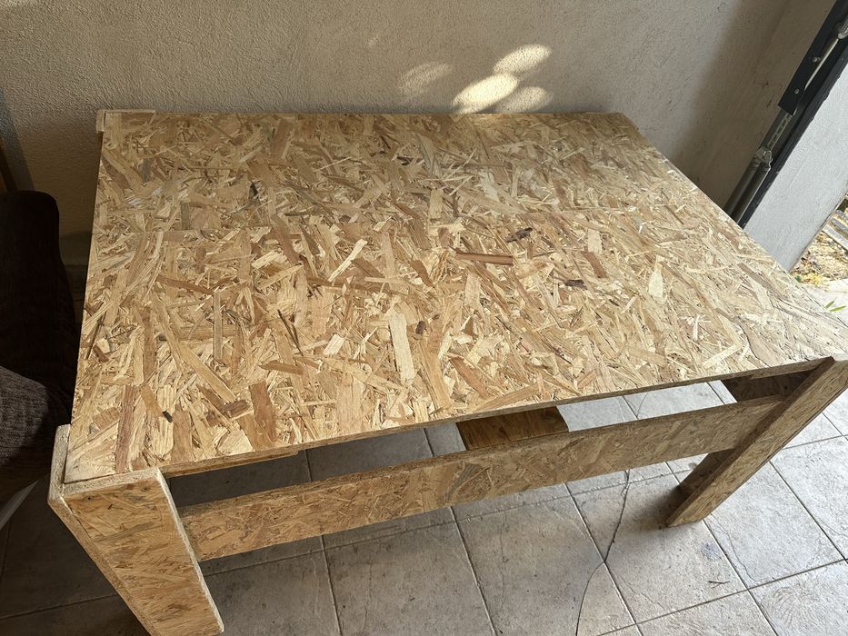 Маса от дърво OSB