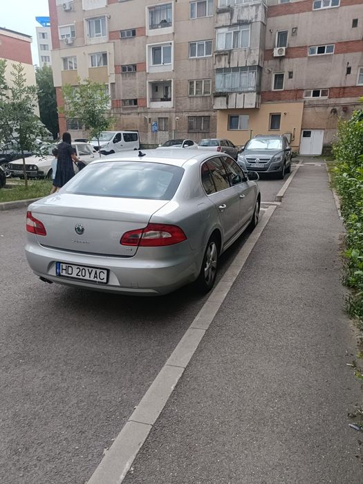 Vând  Skoda Superb 2010