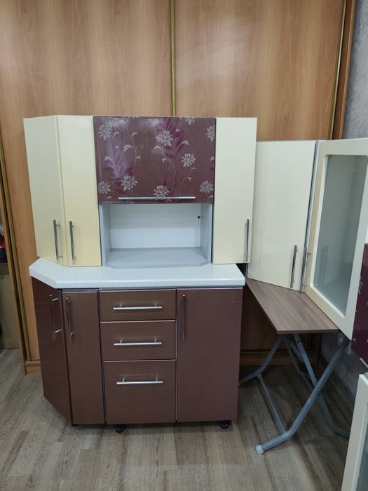 Кухонный гарнитур