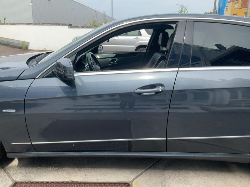 Mercedes-Benz E-Klasse E 220 CDI BlueEfficiency Avantgarde 2011