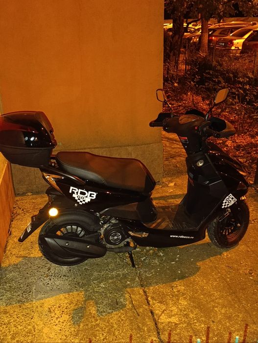 Vând scuter Rdb fara permis,  1200 euro ușor negociabil!