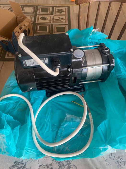 Водна помпа Grundfos CH4-30.