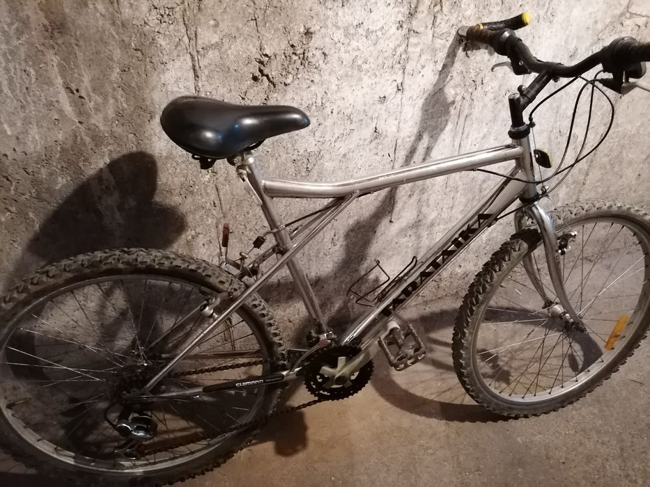 Всичко си работи цена 75евро