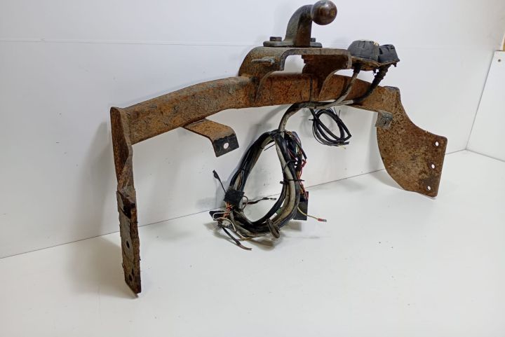 Carlig remorca Ford Transit a 3-a generatie