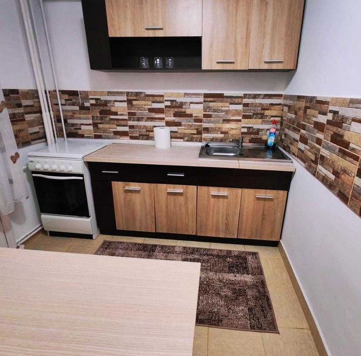 Închiriez Apartament 2 camere decomandat - GAVANA / Proprietar / Loc Parcare