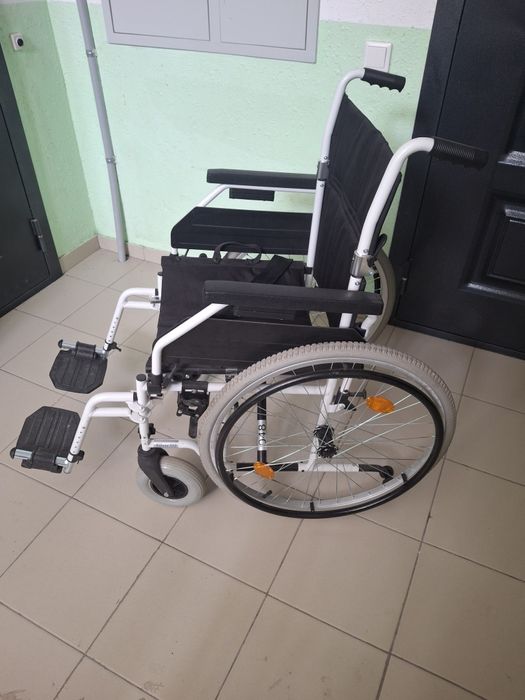 Инвалидная коляска