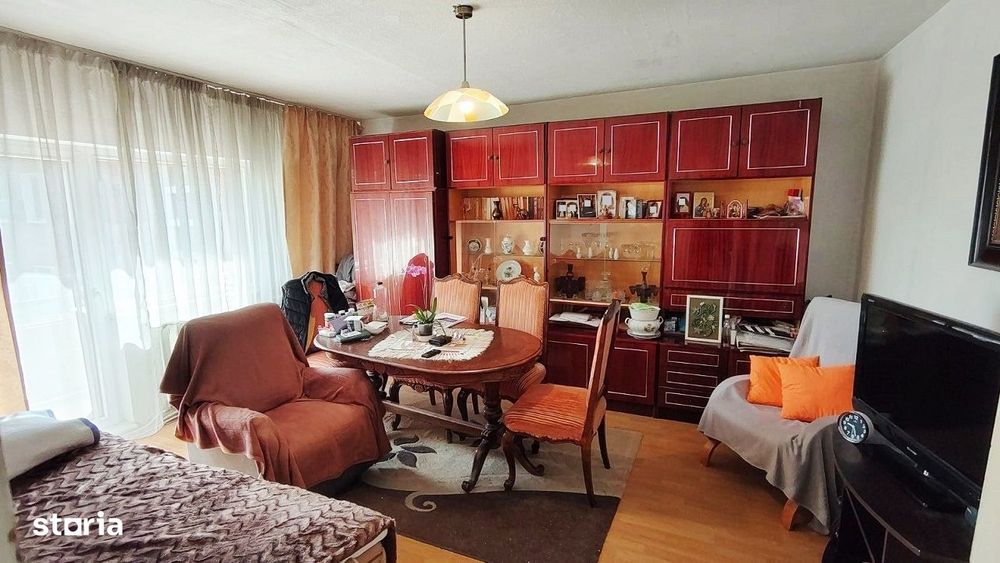 Apartament 4 camere, et.2/4, 79.8 mp, spatios, Dambul Rotund