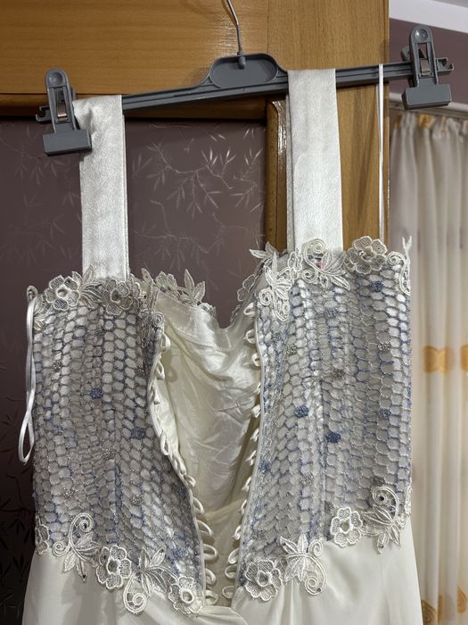 Rochie de seara sau de mireasă
