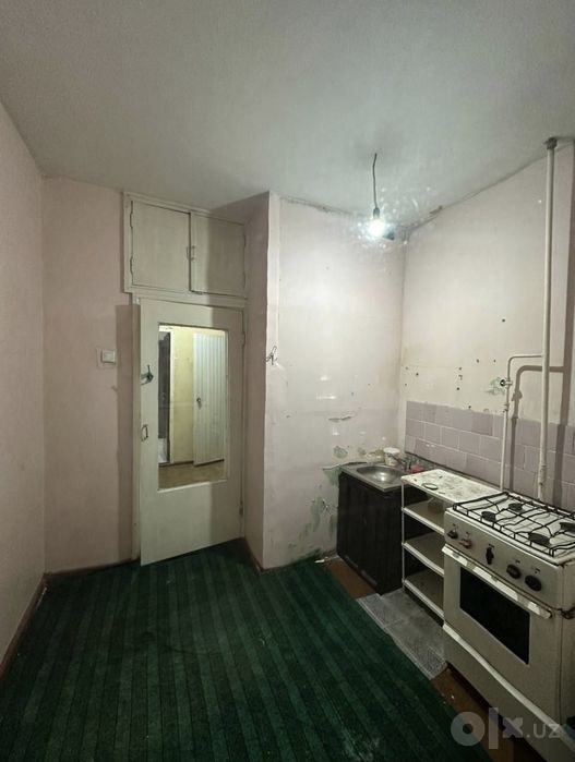 Мирзо Улугбек район Ттз 2 Продается квартира 2/8/9 без ремонта