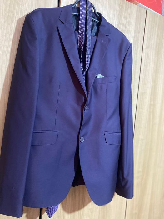 Costum tineresc facut la comandă