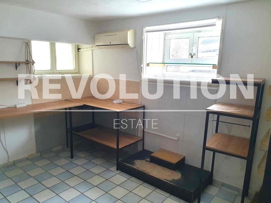 Дава се под наем Заведение в Варна, Център - 32 кв.м за 250 € - Снимка #2