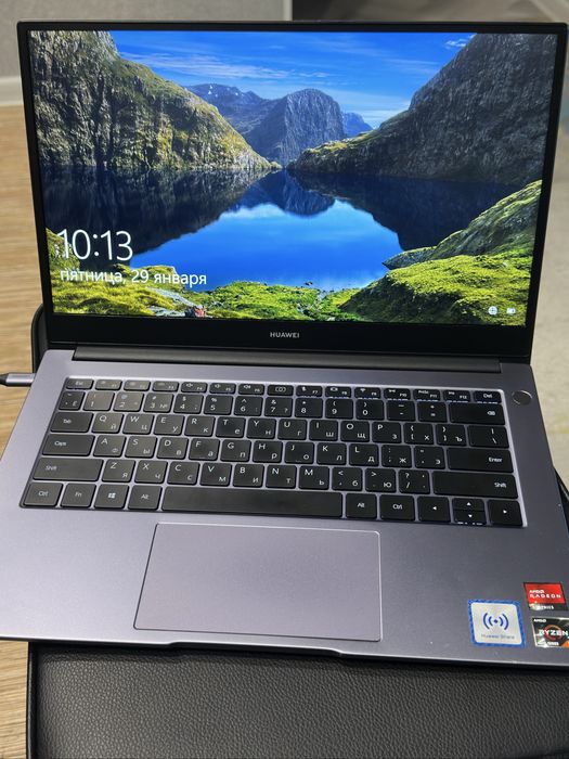 Huawei Matebook d14 AMD Ryzen 5 4500u 8/512