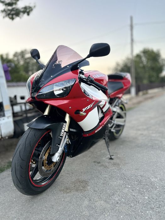 Yamaha R1 2001 cu 38,500