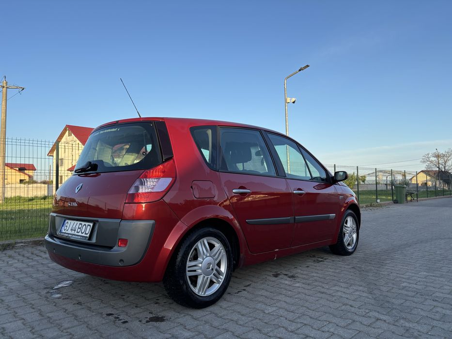 Renault Scenic ! 1.9 dci ( diesel ) full pentru anul ei ! Anul 2004