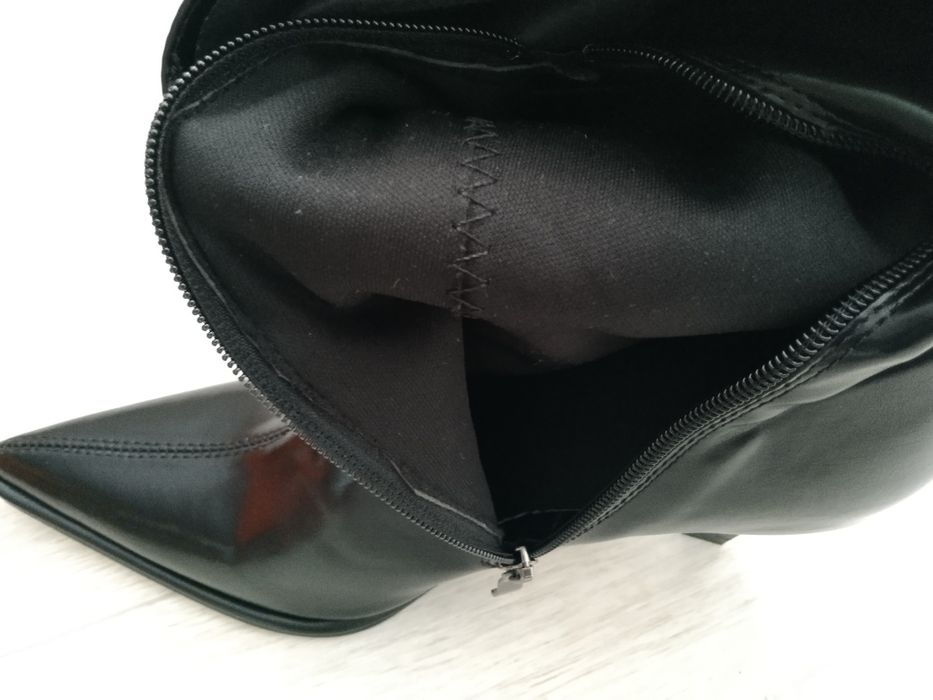 Продается новые сапоги