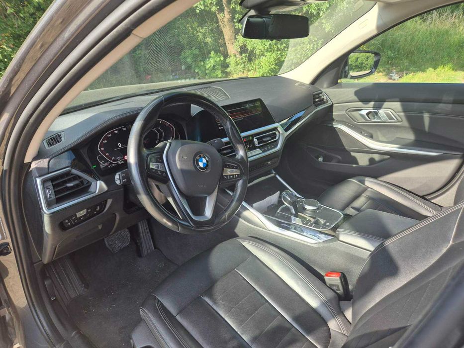 BMW 320d Xdrive Седан