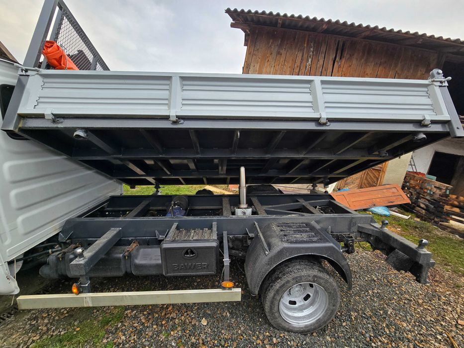 Transport basculabil, moloz , sort  materialele de construcții