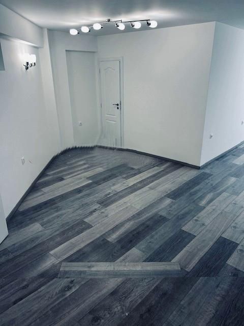 Дава се под наем Многостаен апартамент в София, Хладилника - 150 кв.м за 1100 € - Снимка #5