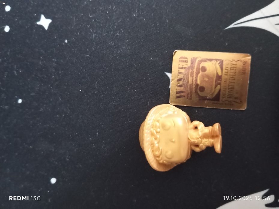 золотая фигурка m.d luffy