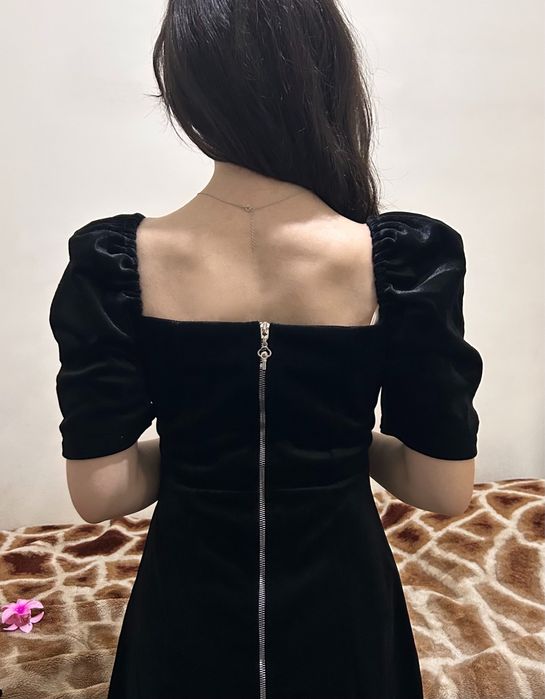 Продам бархатное платье 42S-M