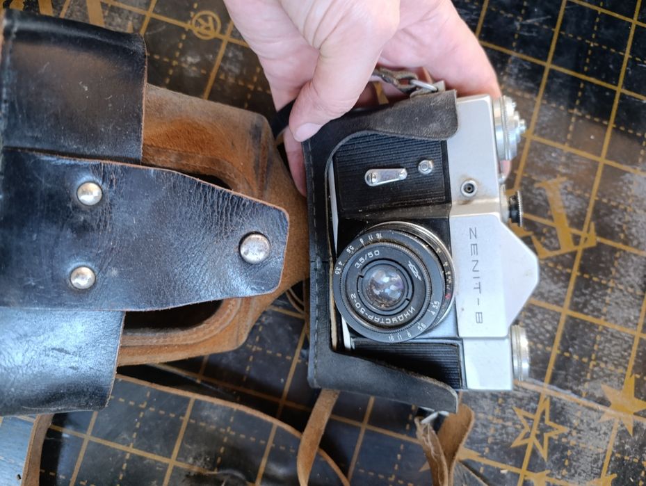 Продам ретро фотоаппарат, кинокамеру