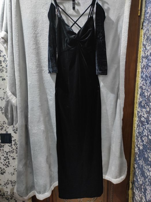 Платья вечернее..