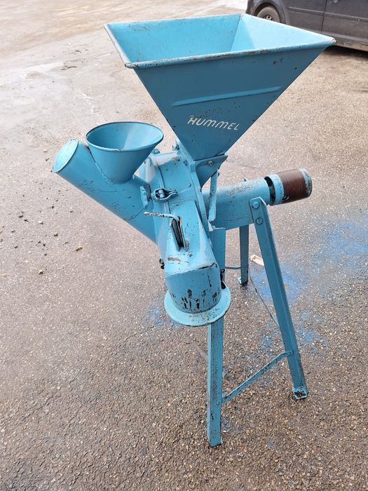 Vand tocător cu 2 iesiri si intrare stiuleti. este în 2 timpi  rotak a