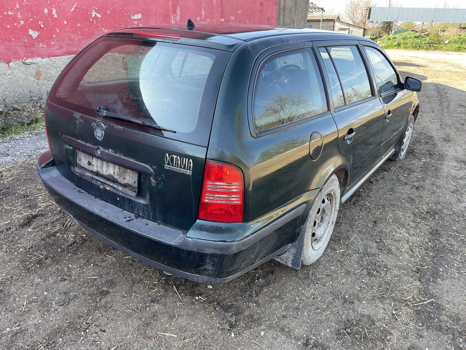 Skoda Octavia 1.6 SR на части