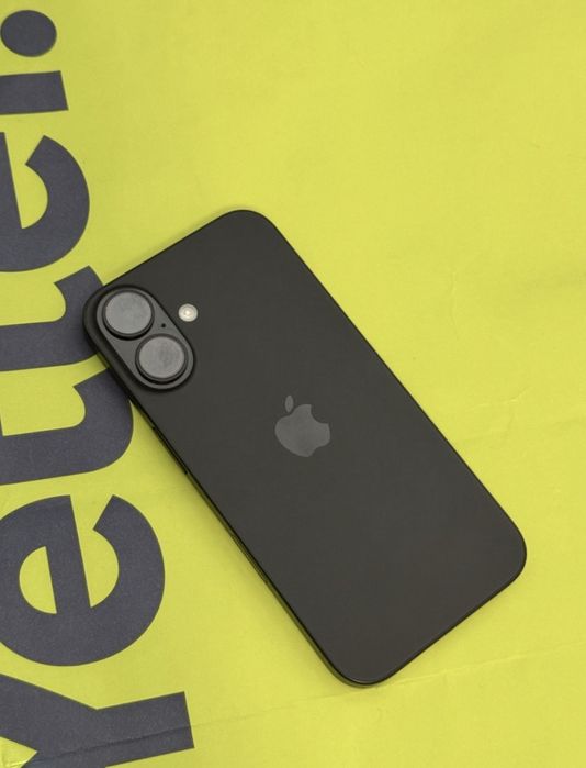 КАТО НОВ 128GB iPhone 16 Гаранция Yettel 2028г. Black / Черен