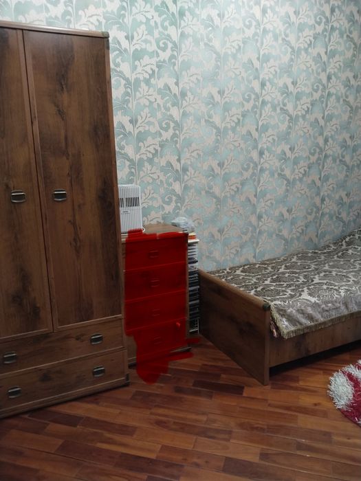 Кровать, стол , шкаф продам