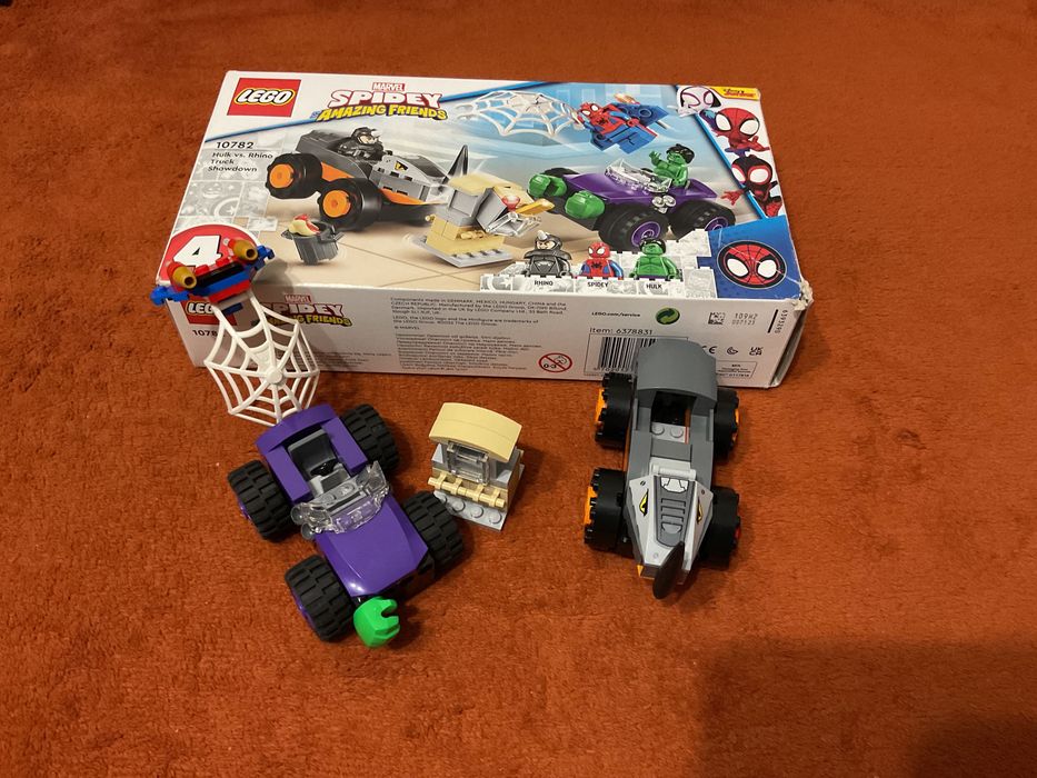 LEGO Spider-Man Hulk vs. Rhino Truck Showdown 4+, 110 piese