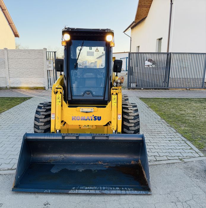 Bobcat,mini incarcator Komatsu SK1020,Tone 3,5 doar 2300 ore .Import