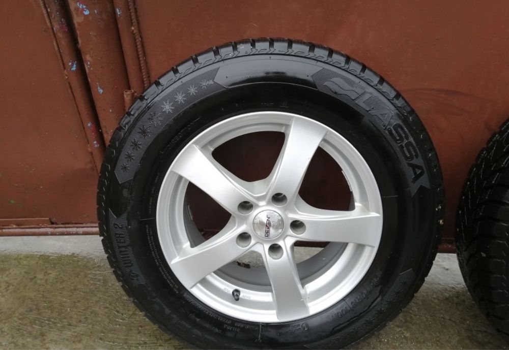 Jante aluminiu cu cauciucuri de iarna R16