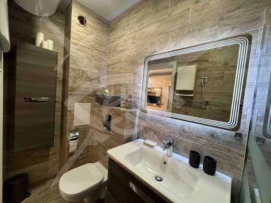 Дава се под наем Тристаен апартамент в Варна, Център - 74 кв.м за 1100 € - Снимка #7