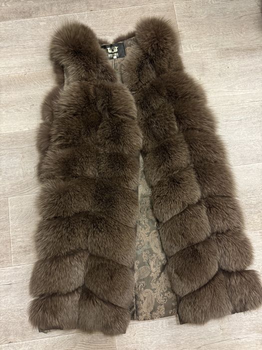 Продам меховую жилетку